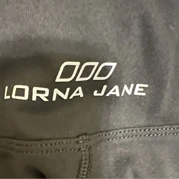 Lorna Jane Bike Short - Picture 4 of 4